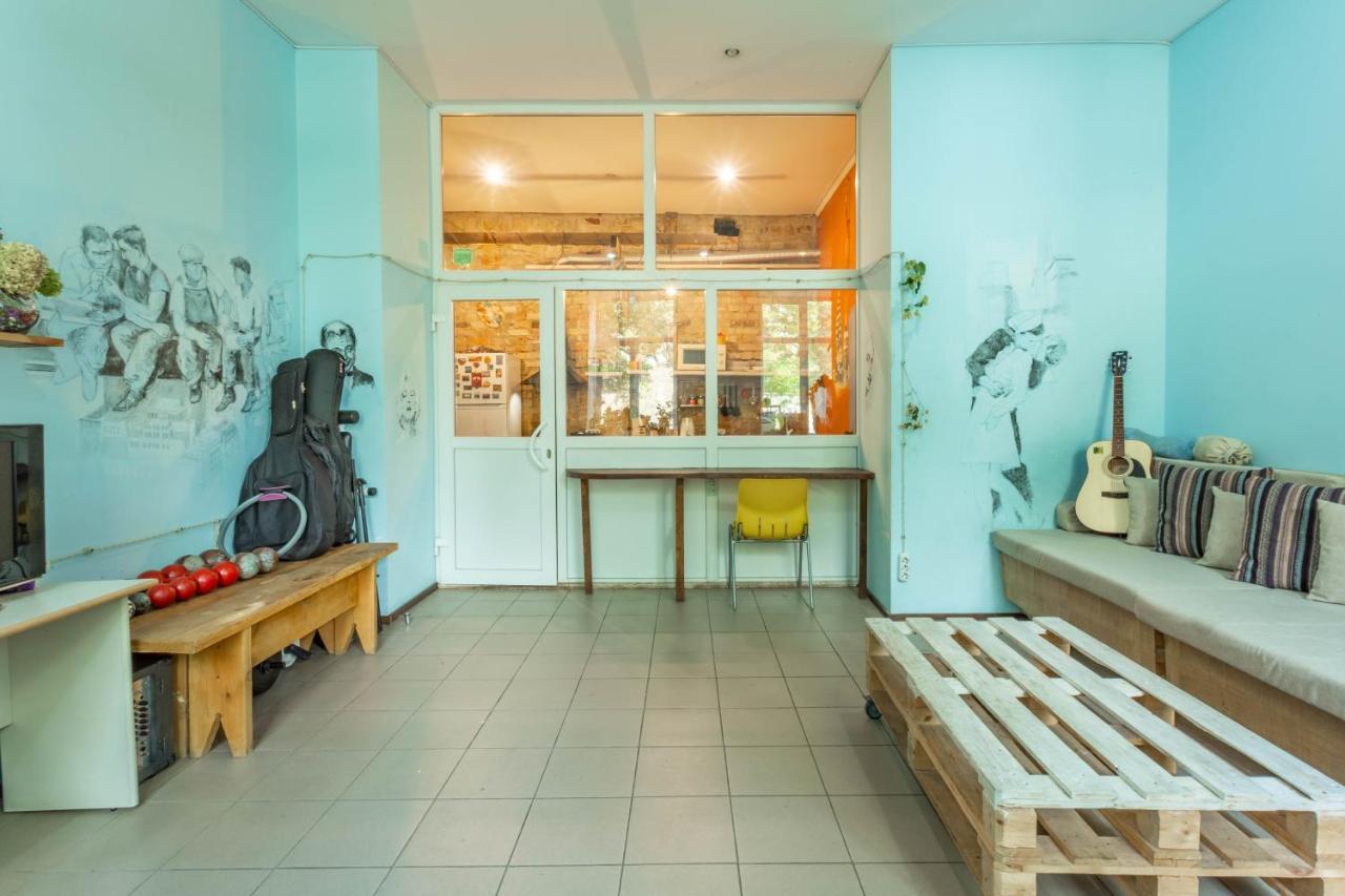 Factory Hostel Kyiv Exterior photo