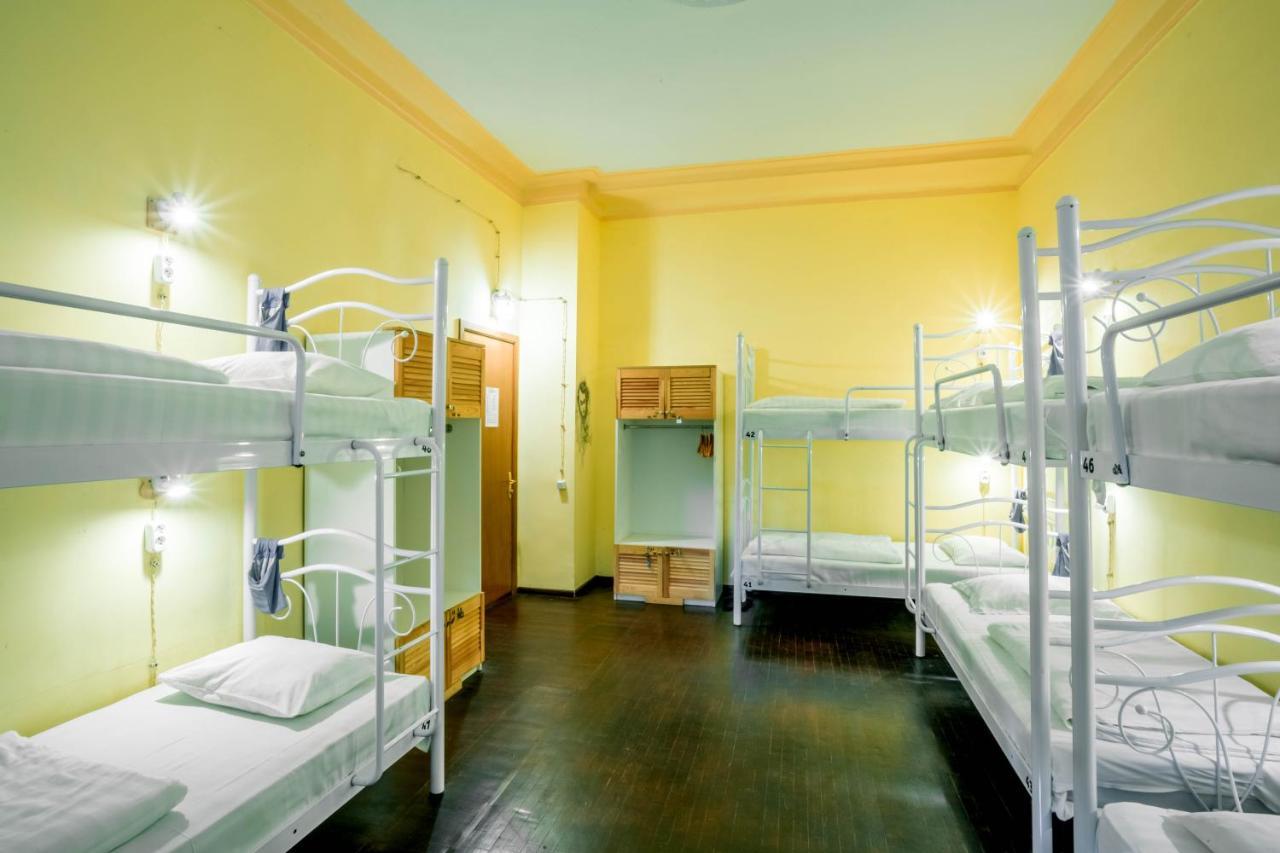 Factory Hostel Kyiv Exterior photo